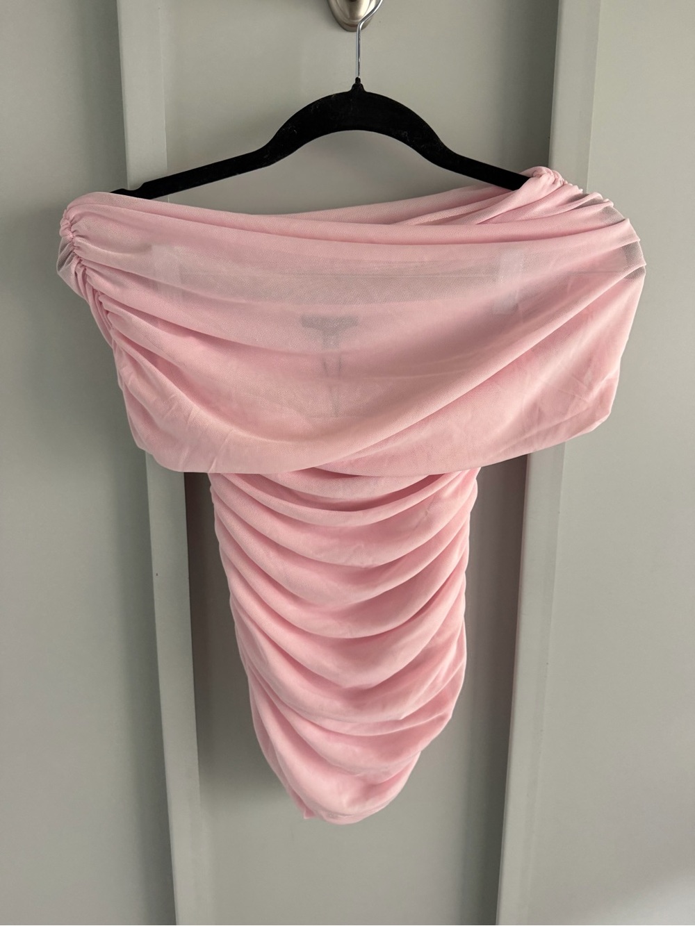Dynamite Light Pink Sheer Overlay Off-Shoulder Ruched Top Size XS NWT - Picture 5 of 7
